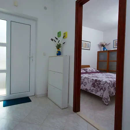 Charming Modern House With The New Swimming Pool - Maya 2 Apartment *