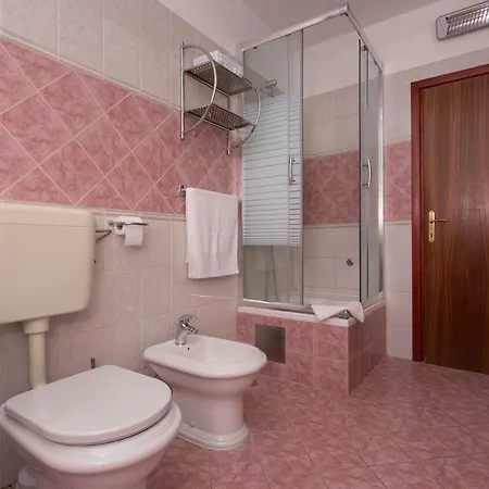 Charming Modern House With The New Swimming Pool - Maya 2 * 트로기르