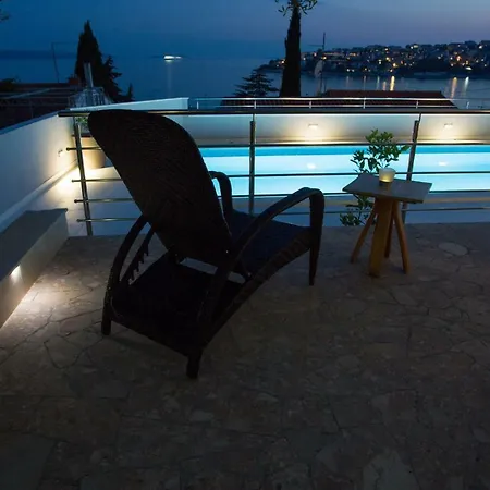 Charming Modern House With The New Swimming Pool - Maya 2 Traù